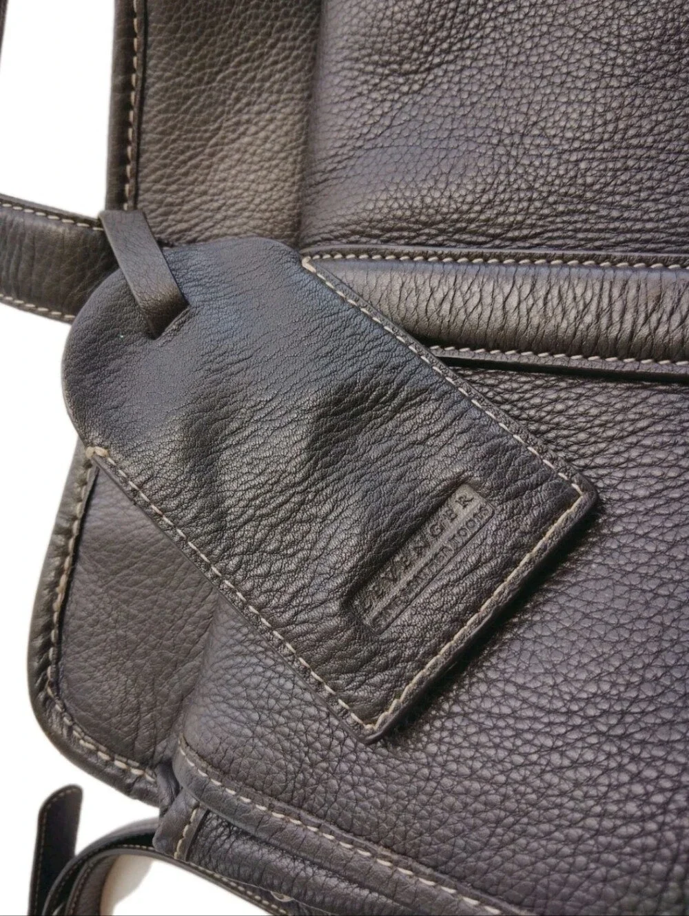 Levenger Luxury Pebbled Leather Expandable Briefcase.